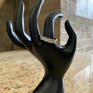 sparkly solider all around ring